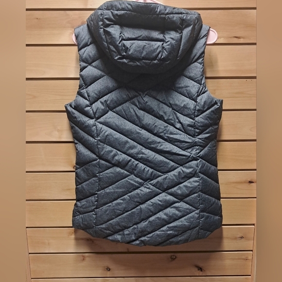 ❄️Eddie Bauer Hooded Down Vest Women's Size S❄️ - Picture 3 of 4